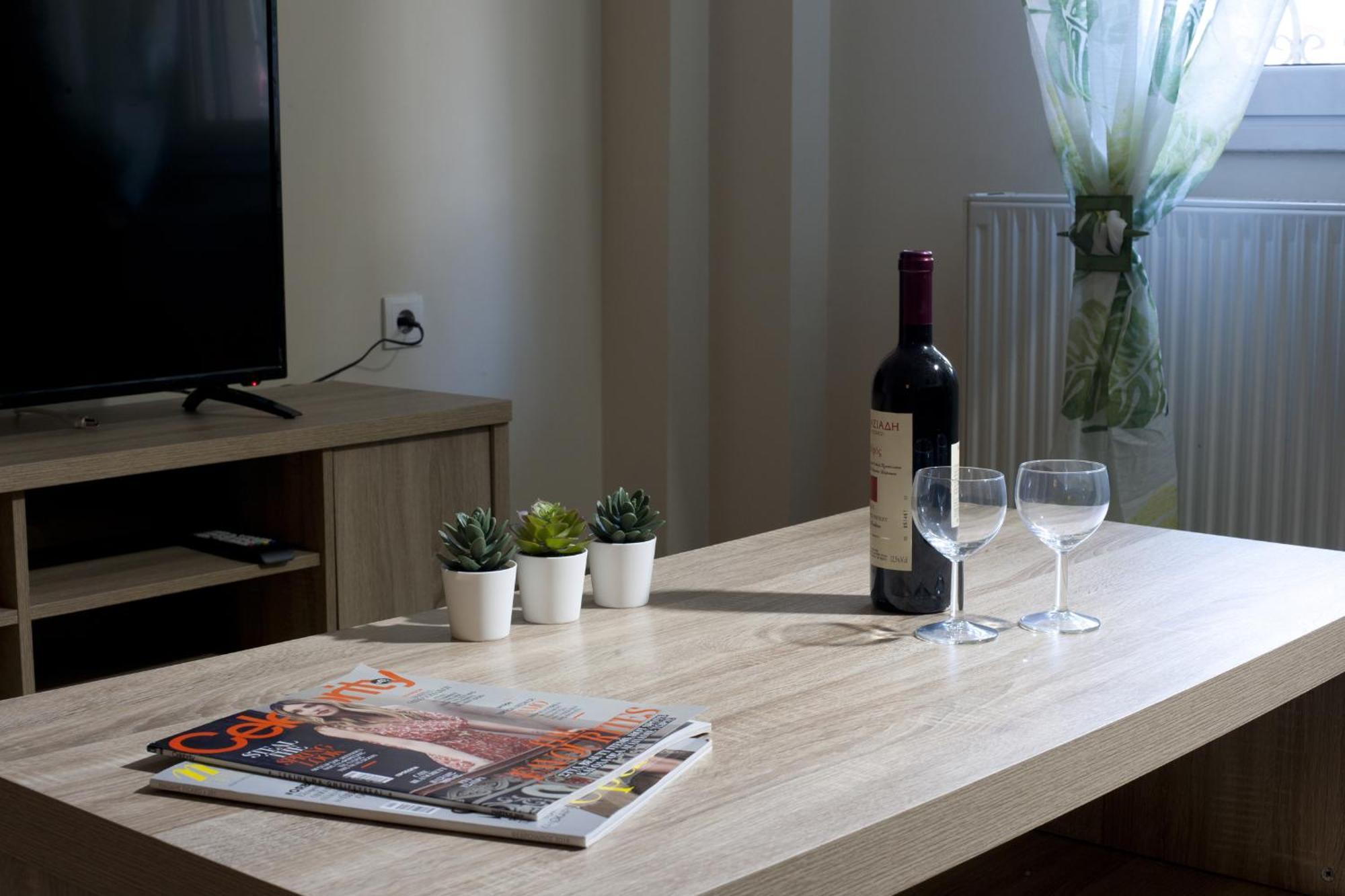 אתונה Comfortable Apartment At The Foot Of The Odeon Of Herodes Atticus מראה חיצוני תמונה